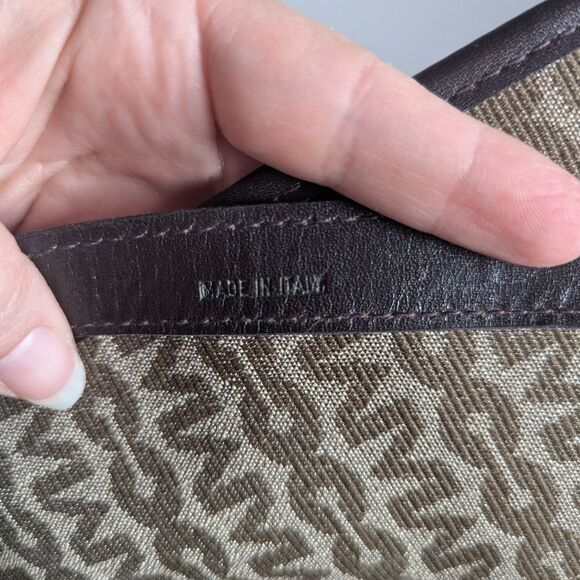 Vintage Mark Cross Signature Print Leather Brown Flap Shoulder Crossbody Bag - Picture 8 of 9